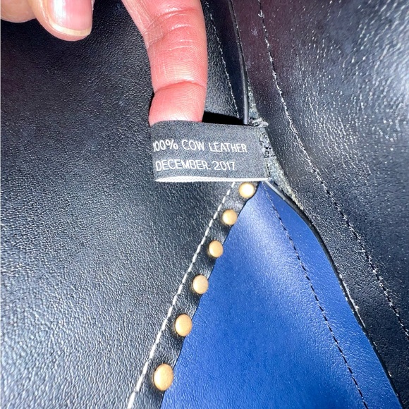 Donna Karan Bucket Bag - Picture 6 of 6